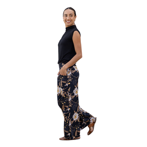 Pantalon large imprimé pour femme avec un design bohème tendance - Product Image 3