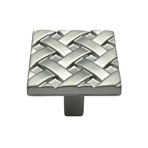 Perilla de Ratán Tejido de Aleación de Zinc para Cajón de Armario - Product Image 1
