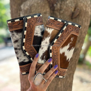 กระเป๋าคลัทช์แบบใหม่สำหรับผู้หญิงกระเป๋าคลัทช์แกะสลักด้วยมือมีสไตล์ตะวันตกกระเป๋าสตางค์ขนสัตว์หนังวัวใช้งานได้หลากหลาย - Product Image 2