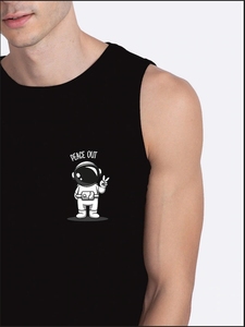 Débardeur sans manches noir pour homme avec imprimé astronaute de dessin animé, col rond, style décontracté, matière en coton respirante - Product Image 2