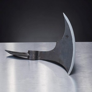 Hache de combat Dark Hammer Art en acier, forme irrégulière, style antique, objet de collection, artisanat métallique, acier au carbone forgé traditionnel, forme croissant - Product Image 2