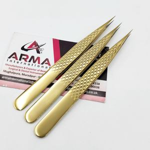 แหนบปลายตรงทำจากเหล็กกล้าไร้สนิมคุณภาพสูง ทนทาน ชุบทอง เหมาะสำหรับต่อขนตาอย่างมืออาชีพ - Product Image 4