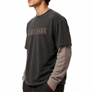 เสื้อยืดโอเวอร์ไซส์ผู้ชาย สไตล์สตรีทแวร์วินเทจ ผ้าคอตตอนพรีเมียมเนื้อหนัก ซักแล้วให้ดูเก๋ ทรงหลวม ใส่สบาย แบบสองชั้น - Product Image 4