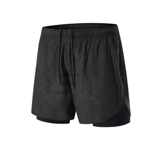 Shorts de sport pour homme orange avec poches, séchage rapide, taille élastique, longueur mi-cuisse, couleur unie, tricoté en spandex et polyester - Product Image 5