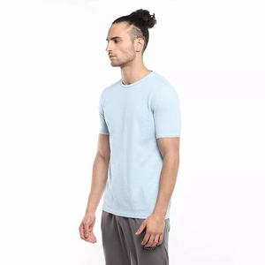 Camiseta de manga corta de alta calidad, personalizable, 100% algodón, con serigrafía personalizada para hombre. - Product Image 3