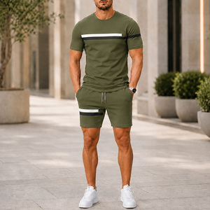 Ensemble de survêtement léger et respirant deux pièces pour homme J S Sports, imprimé dégradé personnalisé, idéal pour l'été et les activités décontractées - Product Image 1