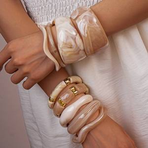 Pulseras de Resina Más Vendidas y Populares. Las pulseras de resina son accesorios versátiles que se utilizan como joyería llamativa y a la vanguardia de la moda. 2026. - Product Image 6