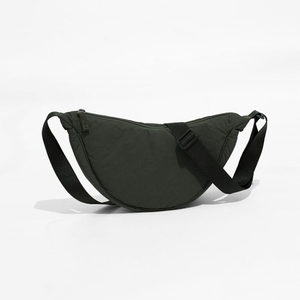 TST 3005.1 Bolso bandolera unisex básico de nailon arrugado con forma de media luna - Product Image 5