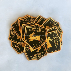 Parche de goma con logotipo personalizado de servicios OEM, parches de PVC suave en relieve, lienzo de tela de sarga con forma de flor impresa, Personalización completa - Product Image 3