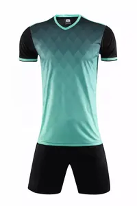 ชุดฟุตบอลผู้ชายขายส่ง แบบซับลิเมชั่น สั่งทำได้ตามต้องการ (OEM) เสื้อฟุตบอลแห้งเร็ว ป้องกันรังสียูวี ผ้าโพลีเอสเตอร์ 100% ทรงแอธเลติก - Product Image 5