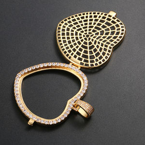Colgante de Corazón con Diamante Cultivado en Laboratorio Plateado, Grabado con Foto Personalizada, Chapado en Oro, Certificado IGI, Unisex, Directo de Fábrica - Product Image 4