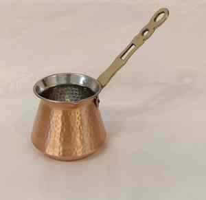 Cafetera Turca de Cobre Puro Hecha a Mano de la Mejor Calidad de Bold Blossom, con Asa de Latón, Diseño Moderno y Lujoso, Juego de 2 Piezas, Venta al por Mayor en India - Product Image 4