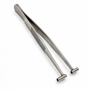 Pince à piercing pour septum en acier inoxydable de 5 pouces avec extrémités creuses de 2,5 mm et poignée dentelée pour la pose professionnelle de bijoux - Product Image 1