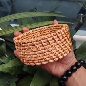 Panier rond en bambou tressé avec couvercle, style chinois traditionnel, plat de service, couleur unie, design artisanal - Product Image 5