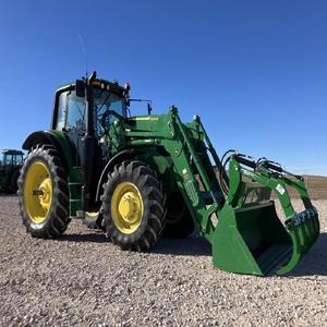 ซื้อรถแทรกเตอร์ John Deere 6155M ขับเคลื่อน 4 ล้อ 230 แรงม้า เกียร์ขับเคลื่อนพร้อมปั๊ม  พร้อมชุดเกียร์และลูกปืนสำหรับงานหนักสำหรับการเกษตร - Product Image 5
