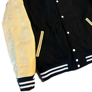 Veste universitaire grecque de qualité supérieure pour fraternité |   Blouson court en laine tricotée avec broderies et rubans |   Conception personnalisée de Letterman |   École - Product Image 3