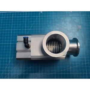 Válvula Angular de Alto Vacío SMC XLA-40 XLA-40-M9BA Usada Como Pieza de Repuesto para Equipos de Semiconductores Legacy - Product Image 3