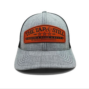 หมวกแก๊ปตาข่าย 6 แผง สไตล์ลำลองสำหรับตกปลาและกิจกรรมกลางแจ้ง ตกแต่งด้วยโลโก้หนังแบบสั่งทำ ใส่สบาย เหมาะสำหรับการเดินทาง ผู้ใหญ่ ใช้ได้ทั้งชายและหญิง - Product Image 3