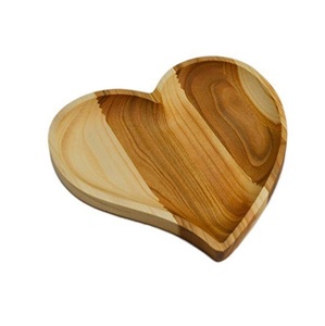 Plateau alimentaire en bois artisanal, planche de service polyvalente pour pizzas, pâtisseries, fromages, fruits, noix, desserts et réunions de famille - Product Image 2