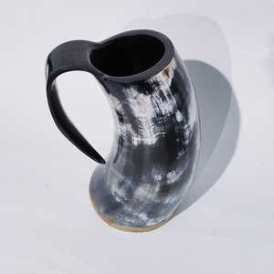 Taza de cuerno de búfalo natural lisa, recipiente rústico para bebidas, taza de cuerno pulida y duradera, artículos de cuerno hechos a mano y coleccionables. - Product Image 5