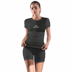 Conjunto de 2 piezas para mujer, superventas, nueva llegada, algodón, conjuntos de mujer con logo personalizado impreso, conjuntos de camisetas y pantalones cortos para mujer - Product Image 1