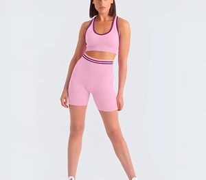 Conjunto deportivo de 2 piezas para mujer, bra deportivo y pantalones cortos para yoga y fitness, conjunto de bra deportivo y pantalones cortos transpirables personalizados. - Product Image 4