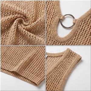 Body de punto con cuello en V profundo para mujer, top sin mangas elástico con aberturas, color beige - Product Image 4