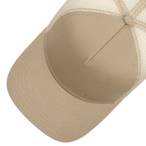 Gorras duraderas para exteriores con panel frontal personalizado, gorras trucker premium para eventos deportivos y estilo de vida al aire libre. - Product Image 3