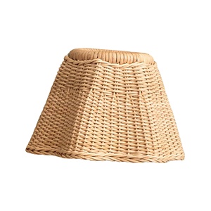 Lampe en rotin de qualité supérieure, forme ondulée, artisanat tissé, design rustique, couvercle personnalisé, directement de l'usine - Product Image 6