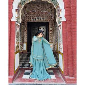 Conjuntos Modestos de Diseñador para Fiestas, Top Elegante y Sharara con Hermoso Dupatta - Product Image 4