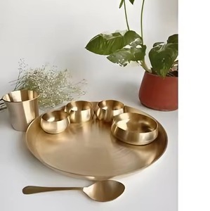 Service de table en laiton pour restaurant, vaisselle indienne en laiton Thali, vente en gros, articles de table traditionnels faits à la main pour hôtels, maisons et traiteurs - Product Image 6