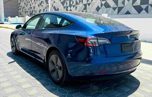 El coche eléctrico Tesla Model 3 de largo alcance - Product Image 3