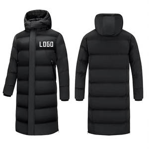 Abrigo largo acolchado cómodo con un look moderno y tela cálida para uso diario. - Product Image 1