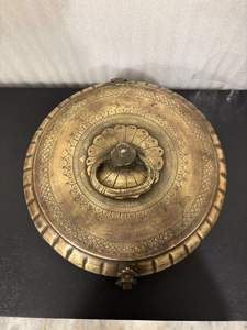 Caja de Almacenamiento de Latón Vintage – Contenedor Metálico Tradicional Grabado a Mano, Tipo Tiffin - Product Image 5