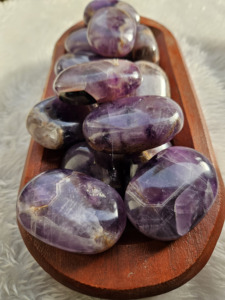 Nouveauté 2026 – Pierre de palmier en améthyste polie de qualité supérieure pour la décoration, la guérison des chakras, l'amour et la méditation – Vente en gros - Product Image 4