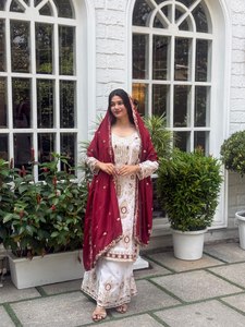 Traje Blanco de Mujer a la Moda en Oferta, con Dupatta, Conjunto de Top y Pantalón para Uso Casual, Estilo de Oficina y Ocasiones Festivas Especiales - Product Image 3