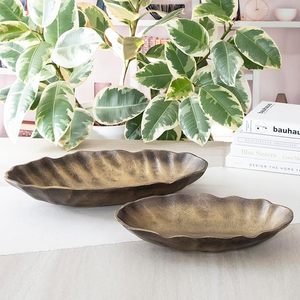 Juego de 2 Cuencos Decorativos Ovalados de Metal Fundido, Acabado Bronce - Product Image 4