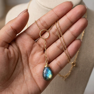 Collier pendentif goutte d'eau en labradorite naturelle 18 mm, laiton plaqué or rose, personnalisable, bijoux pierre de avril - Product Image 3