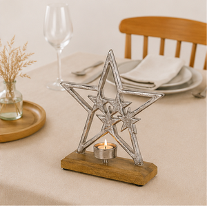 Porte-bougie à la bougie tealight en métal argenté moderne en forme d'étoile dans une étoile, sur base en bois de manguier rustique, décor de table céleste artisanal. - Product Image 6