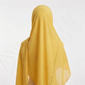 Dernier design Hijab en jersey imprimé orné de diamants, avec strass en pierre de qualité supérieure, écharpe douce et respirante - Product Image 2