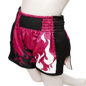 Pantalones Cortos de Muay Thai con Estampado de Llama por Sublimación, Panel Lateral de Malla, Pantalones de Kickboxing Personalizados de Dos Tonos Rosa y Negro, Ropa de Gimnasio de Boxeo - Product Image 1