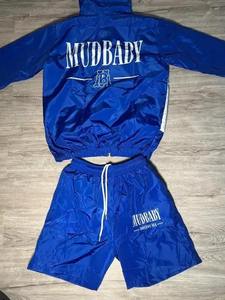 Ensemble survêtement tendance pour homme : veste coupe-vent à capuche en polyester et short, fermeture éclair, style décontracté chic, vente en gros - Product Image 4