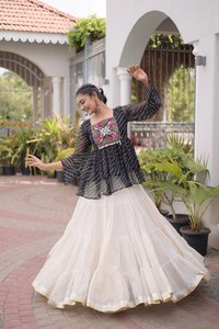 TENNYC Lahenga d'hiver Diwali réversible et extensible, longueur cheville, coupe classique, imprimé Laheriya, travail Kutchi Gamthi, pour fêtes et mariages - Product Image 4