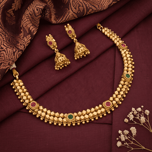 Conjunto de Collar Gargantilla Geométrico de Cadena de Cobre Mate Chapado en Oro con Diseño de Cuerda Tradicional y Pendientes Jhumka Étnicos Indios de Templo Antiguo para Mujer - Product Image 5