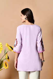 Kurta de Rayón Bordada en Lavanda para Mujer, Corte Regular, Largo Mini, Estilo Casual, Diseño India-Pakistán, para Todas las Temporadas - Product Image 6