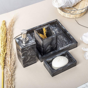 Ensemble d'accessoires de salle de bain modernes de style classique en résine écologique personnalisable, taille sur mesure - Product Image 1