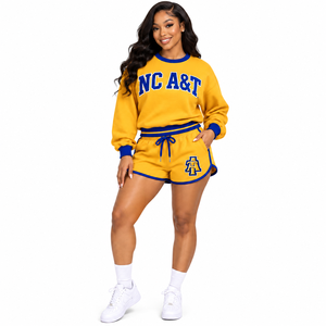 Conjunto de Sudadera y Pantalones Cortos Personalizados para Mujer, Estilo Universitario, Dos Piezas, Ropa Deportiva, Fabricante OEM al por Mayor - Product Image 3