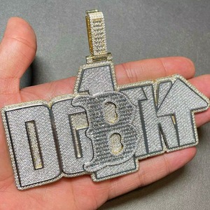 Pendentif Lettre Hip Hop Iced Out Plaqué Or 18K avec Moissanite et Pierre Ronde Taille Brillant pour Homme – Idéal au Quotidien - Product Image 3