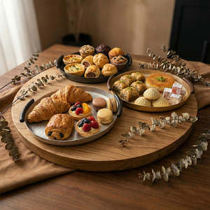 Collection Ramadan : Plateaux de service ronds en métal avec poignées, finition brossée argent, or, noir, pour usage résidentiel, pour servir des friandises à l'Aïd - Product Image 5