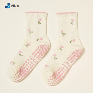 Chaussettes florales mignonnes en gros pour femmes et filles, motif nœud rose, antidérapantes, pour le Pilates et le yoga - Product Image 2